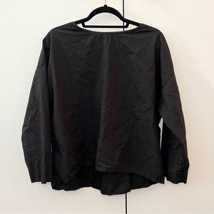 Elizabeth Suzann Lara top